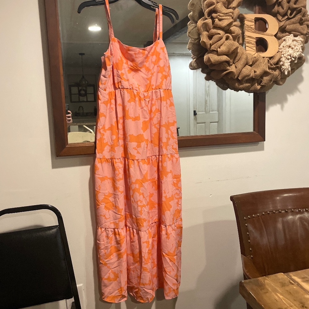 🌸 Social Standing Sundress Size Medium with Adjustable Straps